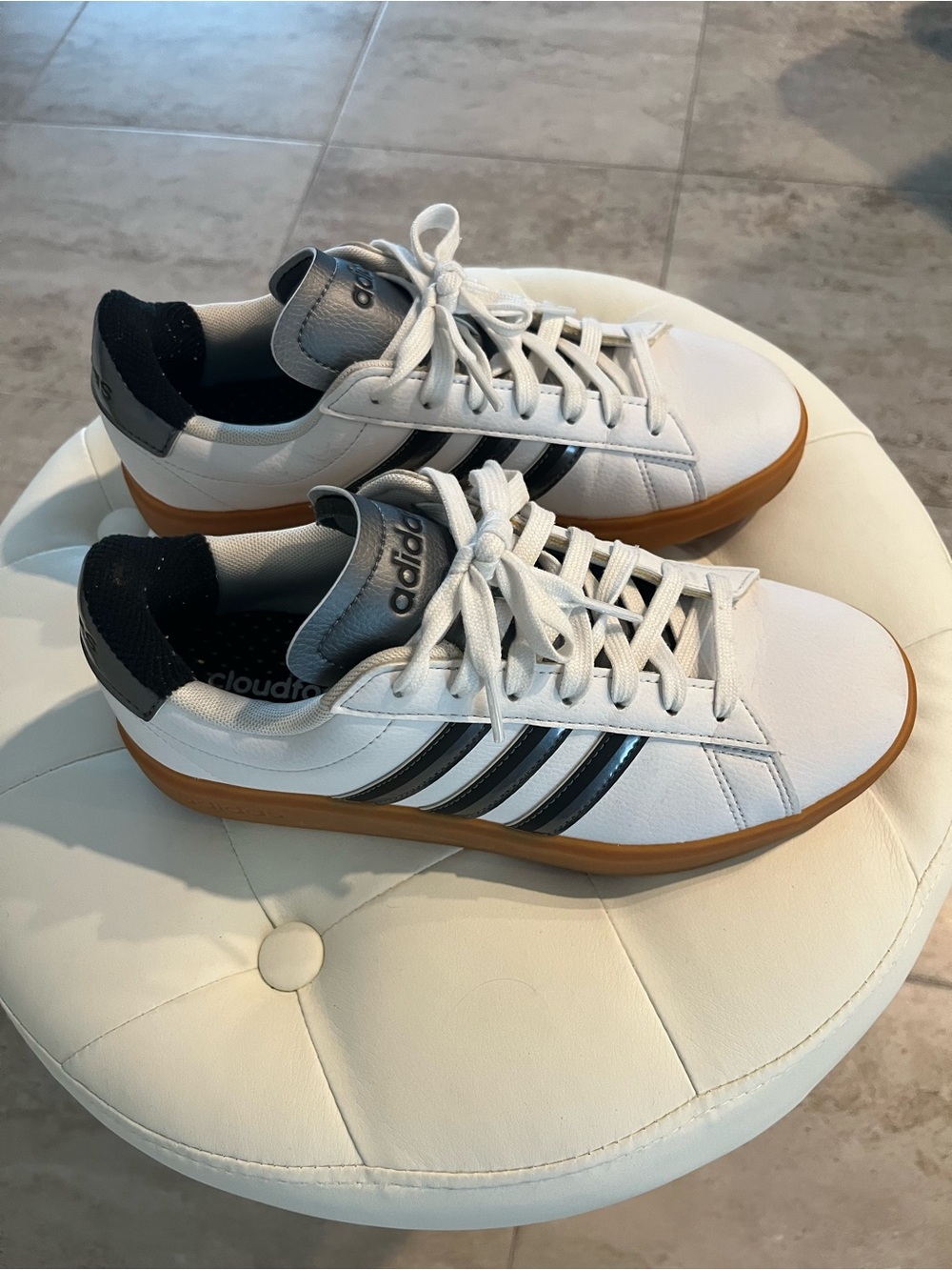Adidas Grand Court 2.0 Sneakers, Metallic stripe, Women’s Size 7